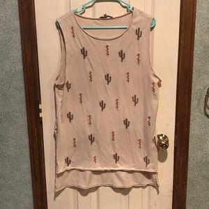 Miss Me hi low cactus top